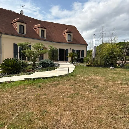Maison Familiale Homestay *